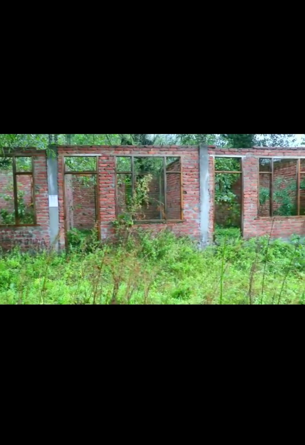 Semi-constructed building at the back side of famous Span Resort, Manali