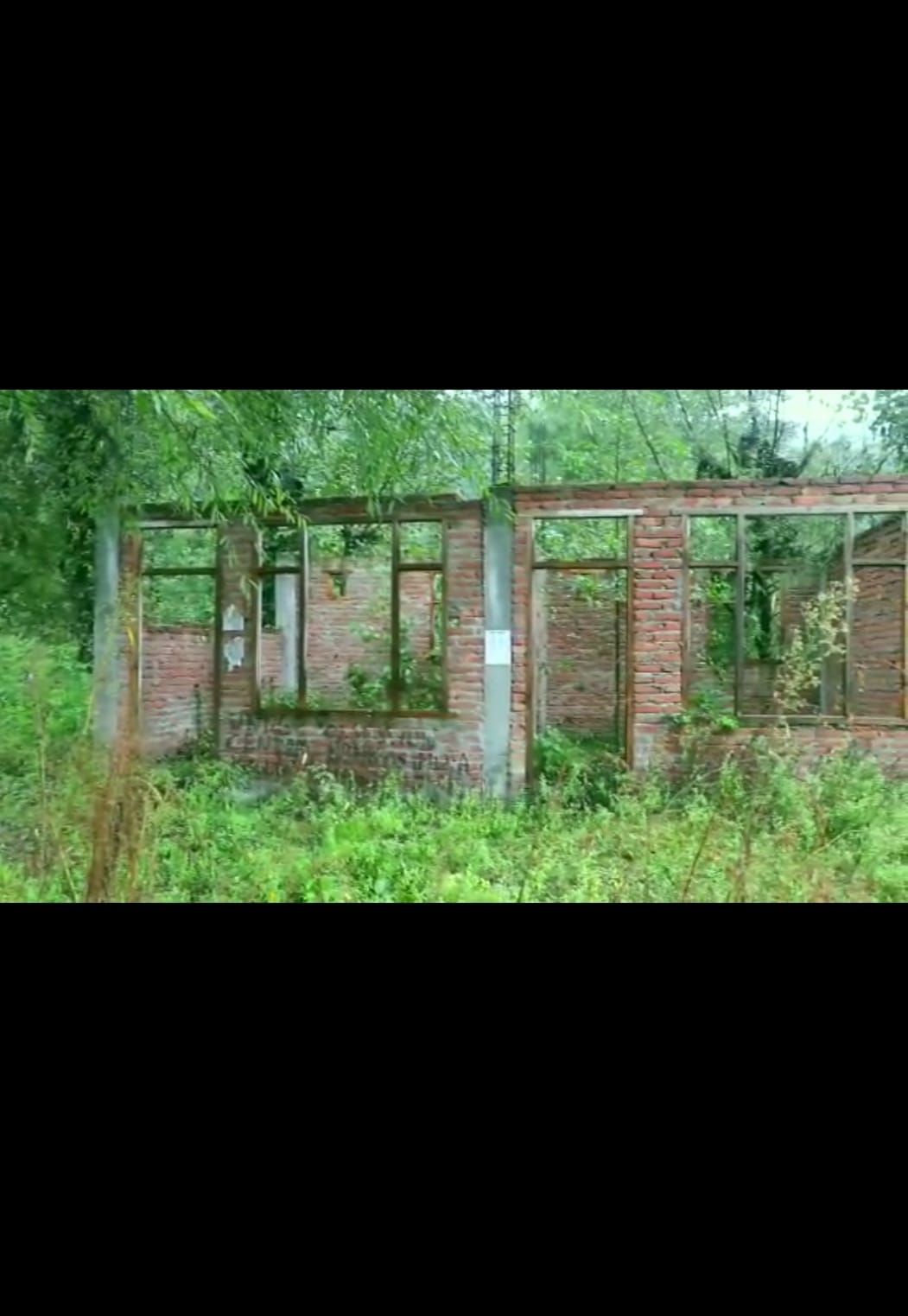 Semi-constructed building at the back side of famous Span Resort, Manali