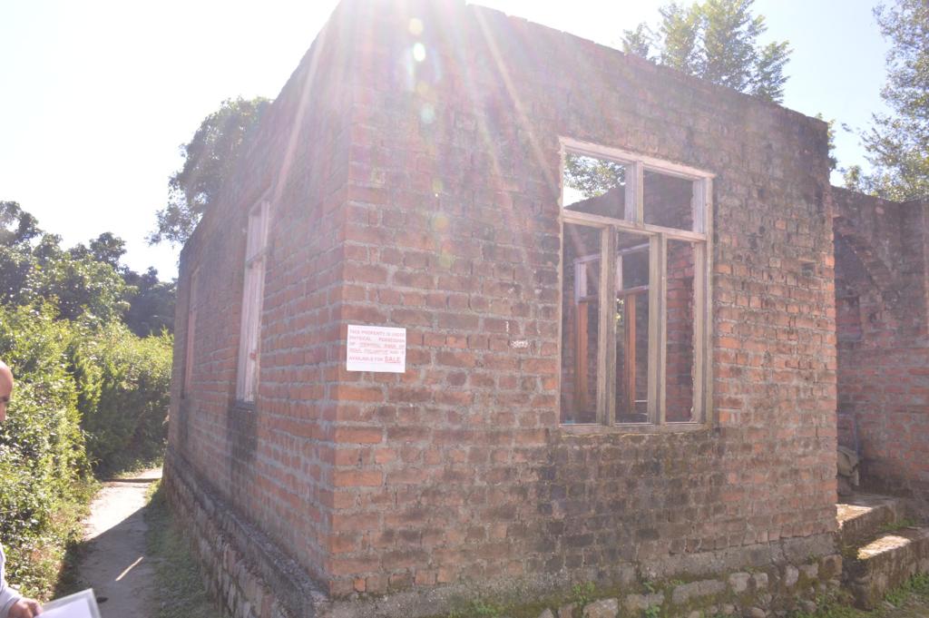 Semi-constructed house