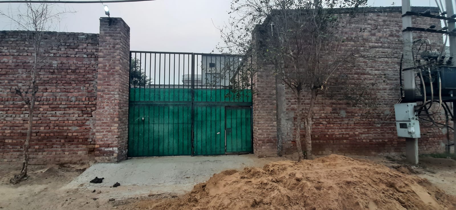 PROPERTY AT ATTRACTIVE PRICES UNDER BANK’s POSSESSION