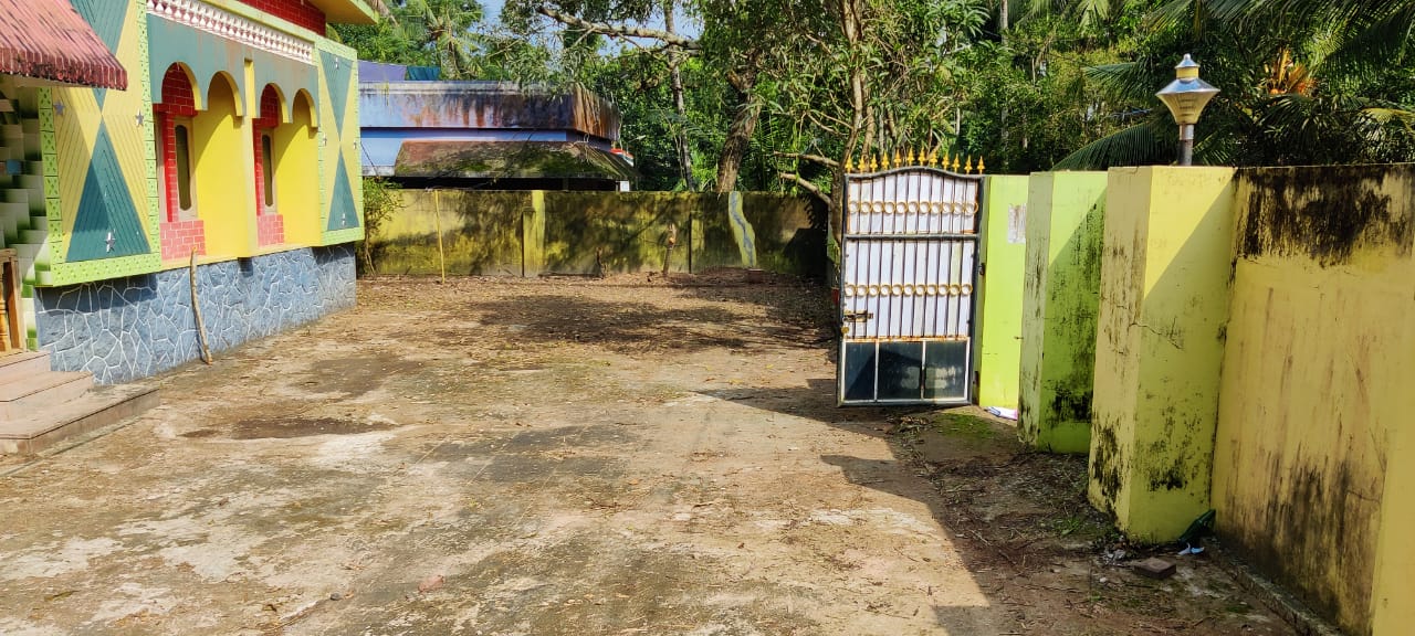 FRONT OF THE BUILDING