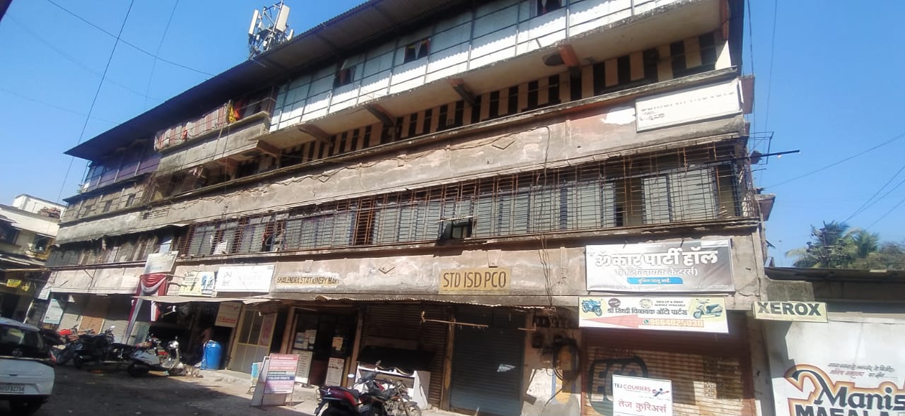 Building in which shop is located